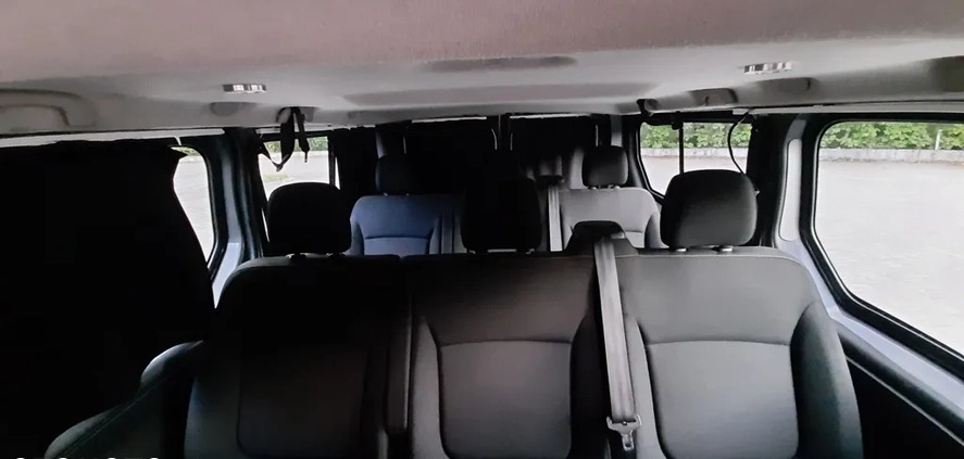Renault Trafic cena 82900 przebieg: 184400, rok produkcji 2017 z Biała małe 704